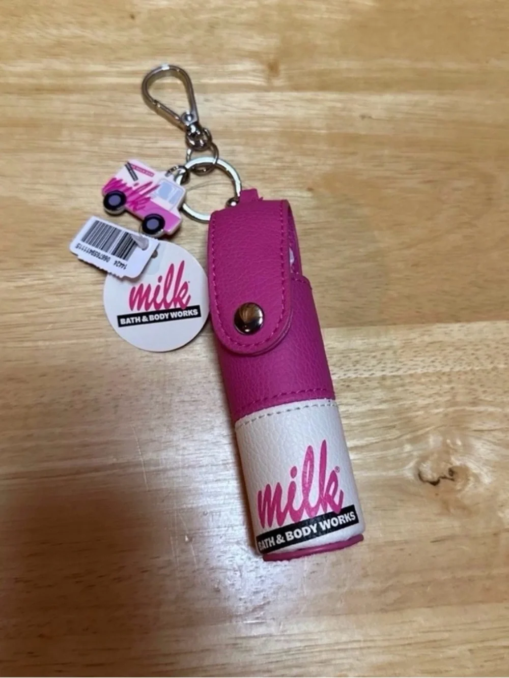 Bath & Body Works x Milk Bar 1oz Antibacterial Hand Spray Holder